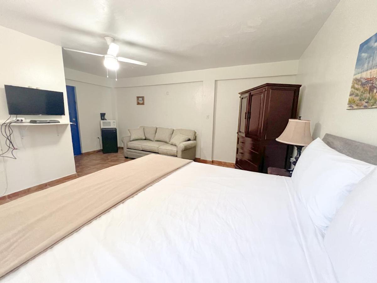 West Coast Inn'S リンコン エクステリア 写真