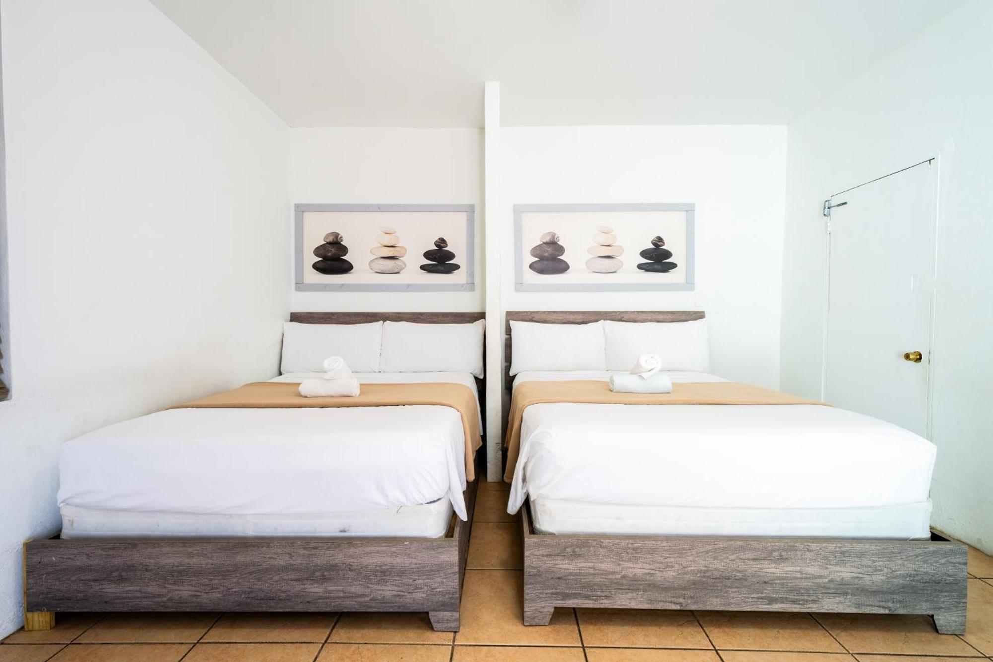 West Coast Inn'S リンコン エクステリア 写真